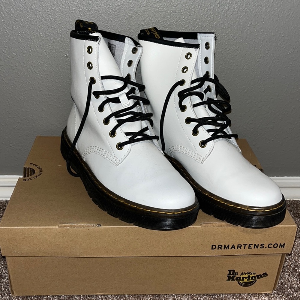 Women’s white size 9 dr. martens